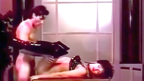 Sexy vintage woman in the porn movie gets her ass fucked