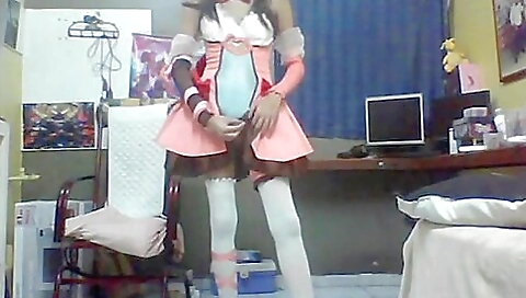 Long-haired latina is giving a good blowjob to a guy