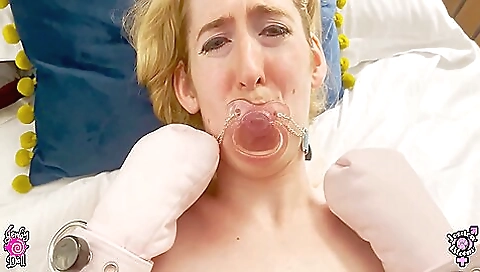 Busty stepsister gets her pussy pinned by a big cock