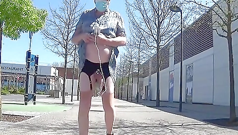 Mature with a fetish shows off her body in the outdoor